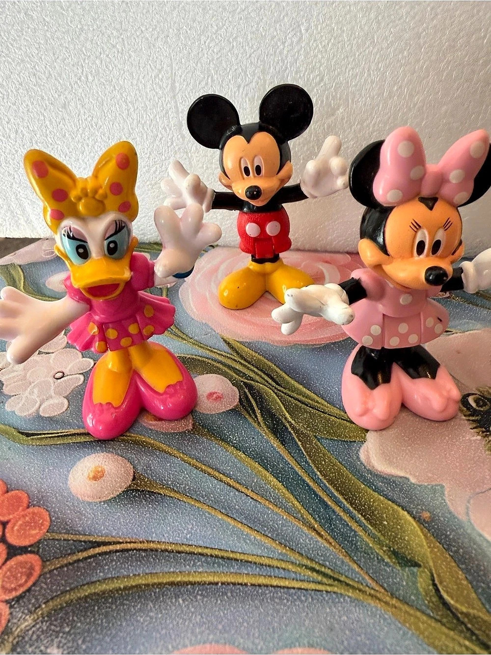 Disney Character collectible Figures Set Pink Yellow